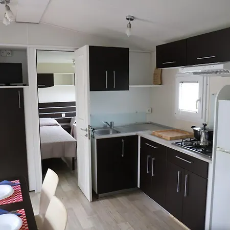 캠프장 Lions Village